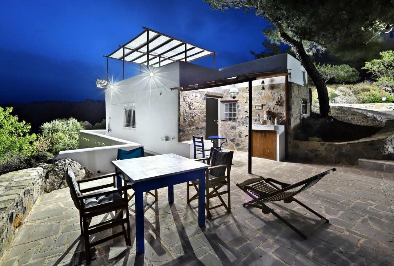 Villa M - Villa With Private Pool And Yard Anatolí Buitenkant foto