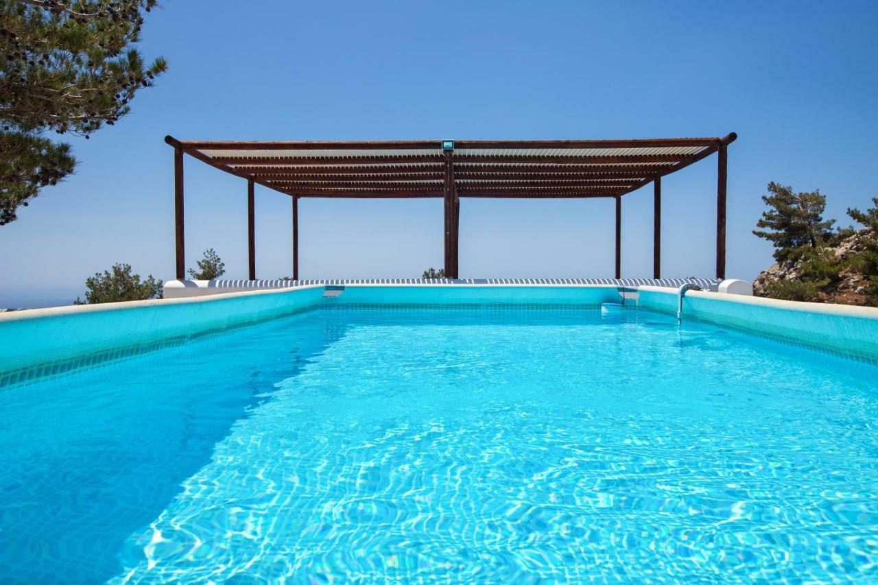 Villa M - Villa With Private Pool And Yard Anatolí Buitenkant foto